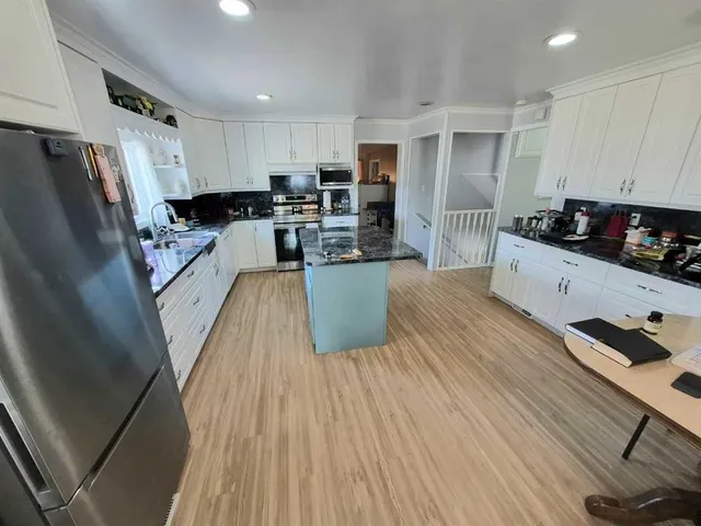 307 3 Ave, Vauxhall 3