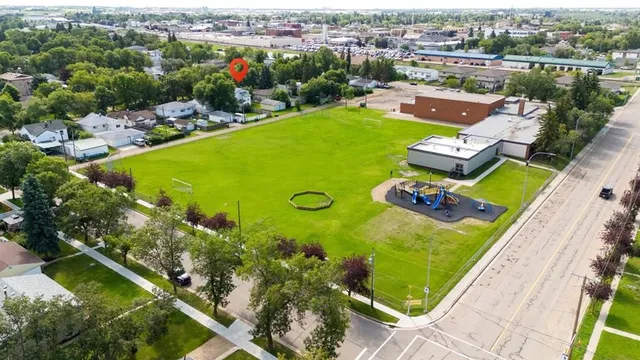 5212 52 St, Camrose 5