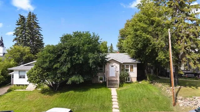 4828 52A St, Camrose 3