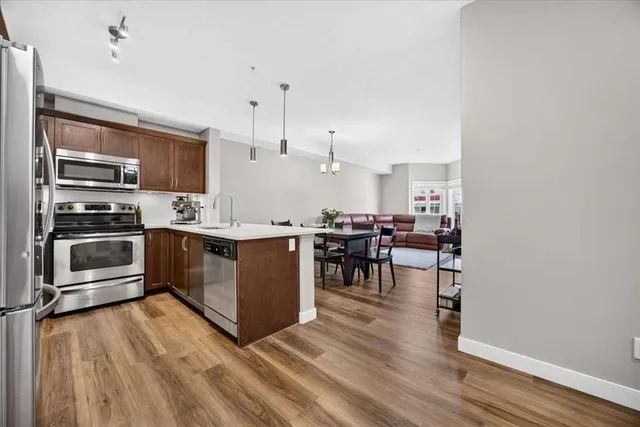 20 Royal Oak Plaza #226, Calgary 5