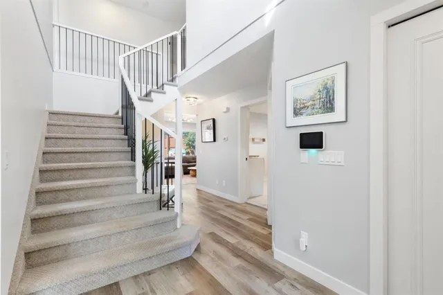 47 Canterbury Crt, Calgary 2