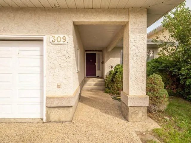 309 Coachwood Pt, Lethbridge 2