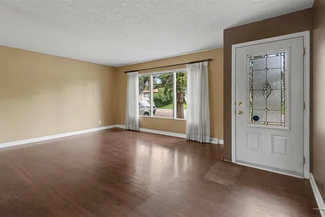 23 Arbour Cres, Calgary 5