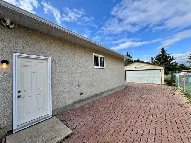 9418 80 Ave, Grande Prairie 3