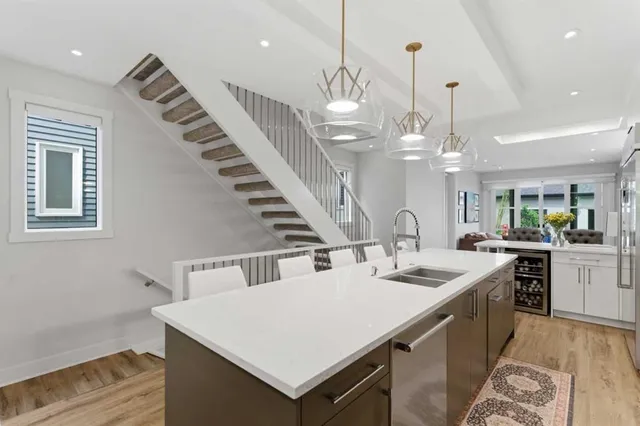 438 13 St, Calgary 5