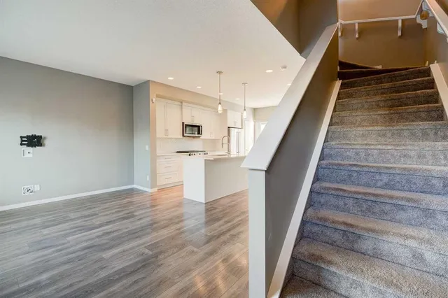198 Masters Ave, Calgary 2