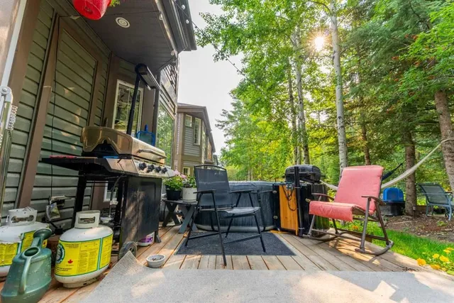 827 Wilson Way #2, Canmore 4