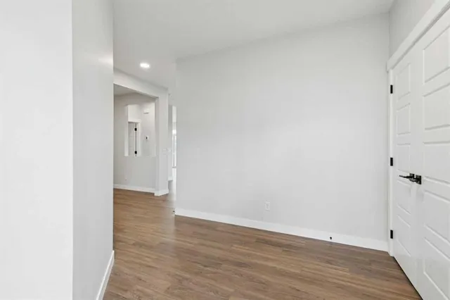 435 Bridgeport, Chestermere 2