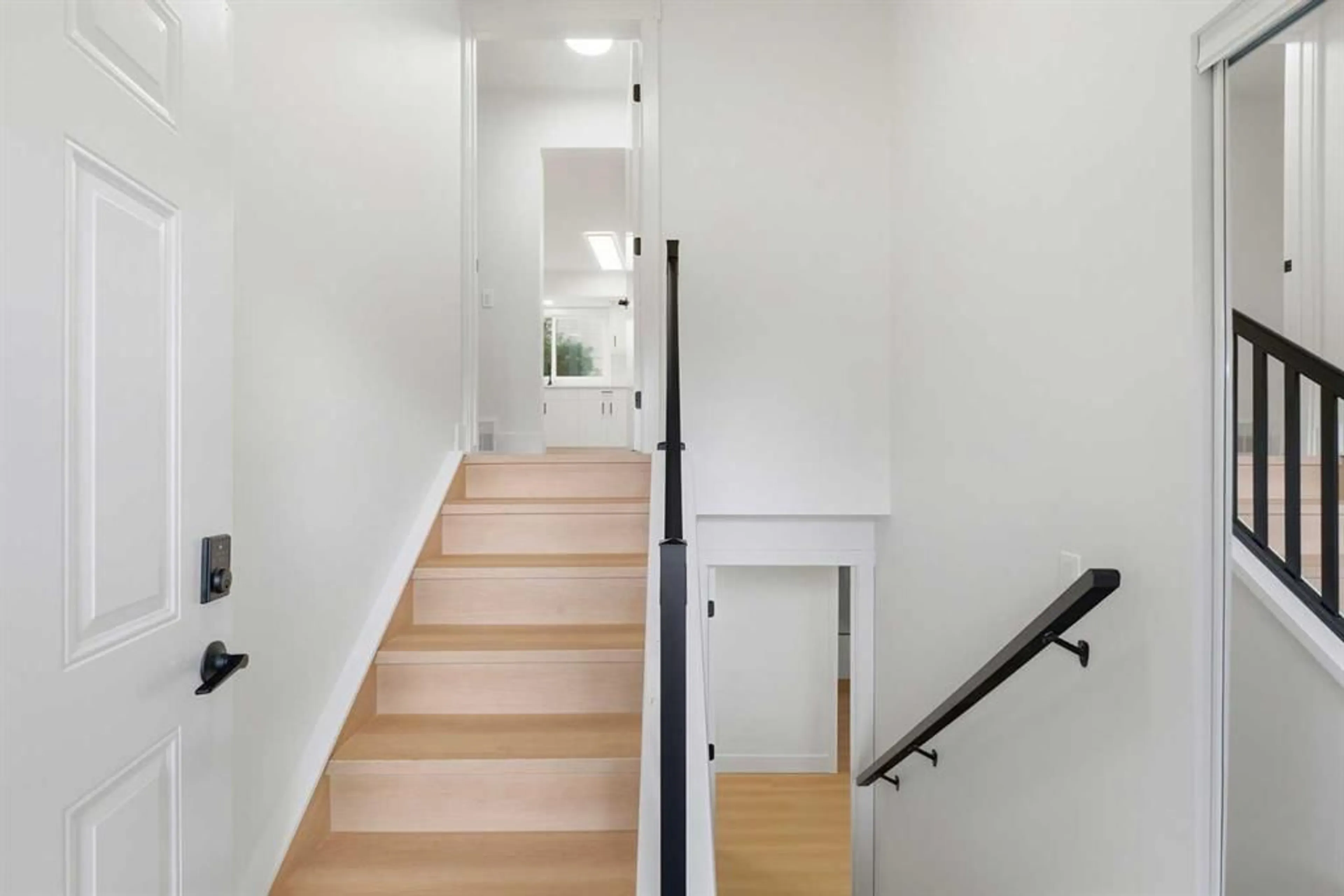 pillar/IMG-A2344840_4.jpg