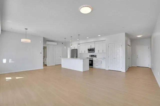 33 Carringham Gate #1102, Calgary 5