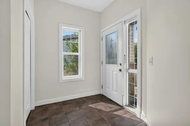 23 Saddlebrook Crt, Calgary 5