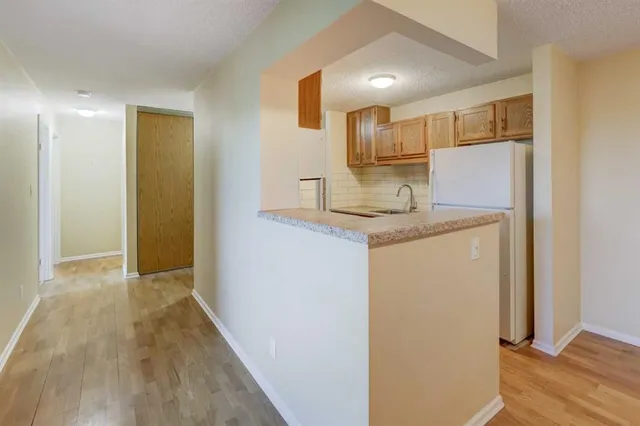 8604 48 Ave #508, Calgary 5