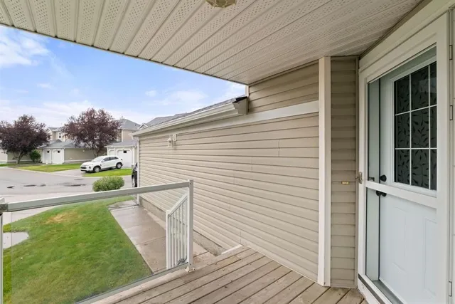 7707 Martha's Haven Pk #147, Calgary 2