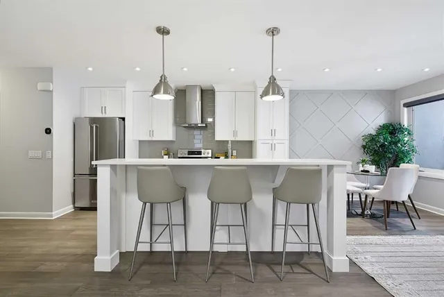 530 56 Ave #2, Calgary 2