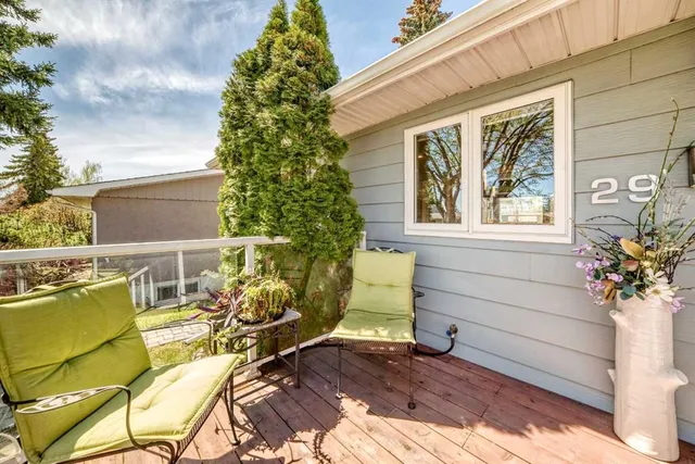 29 Chisholm Cres, Calgary 4