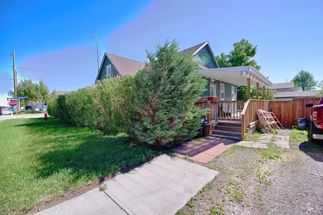 2424 4 Ave, Fort Macleod 2