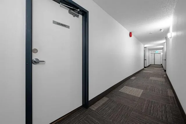 3730 50 St #206, Calgary 5