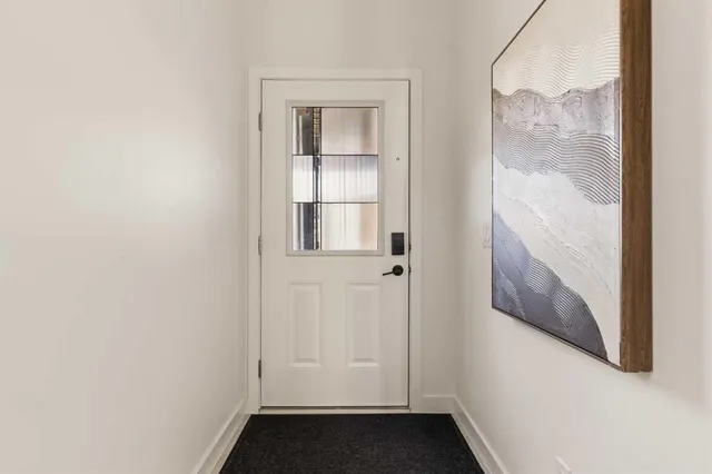 312 Lucas Way, Calgary 4