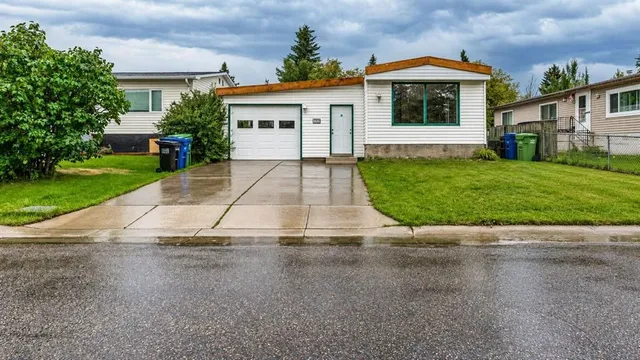 24 spring HAVEN Close, Airdrie 2