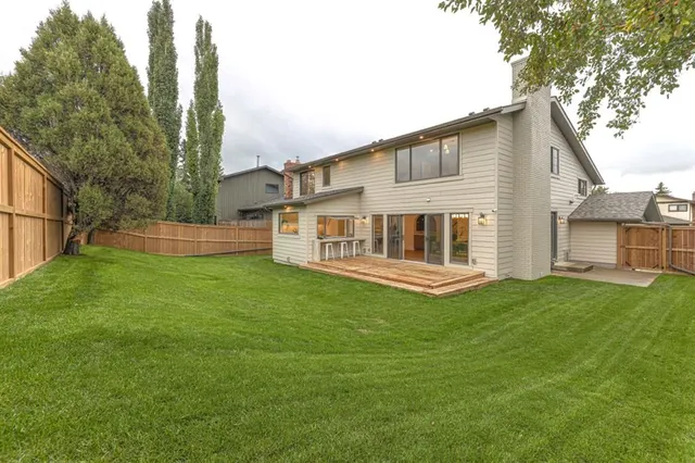 1040 Edgemont Rd, Calgary 5