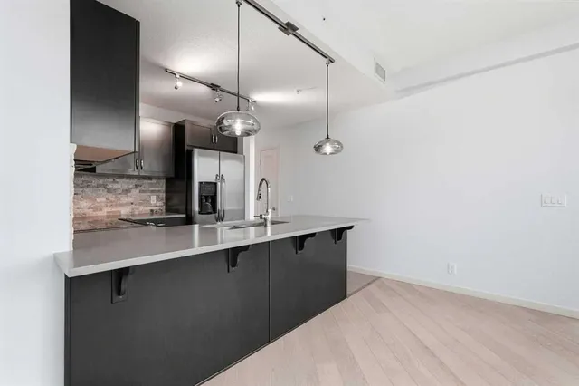 1320 1 St #1507, Calgary 5