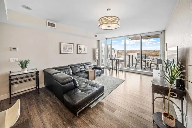 519 Riverfront Ave #604, Calgary 5