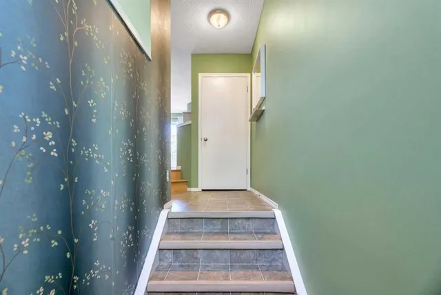 101 Tuscany Springs Gdns, Calgary 4