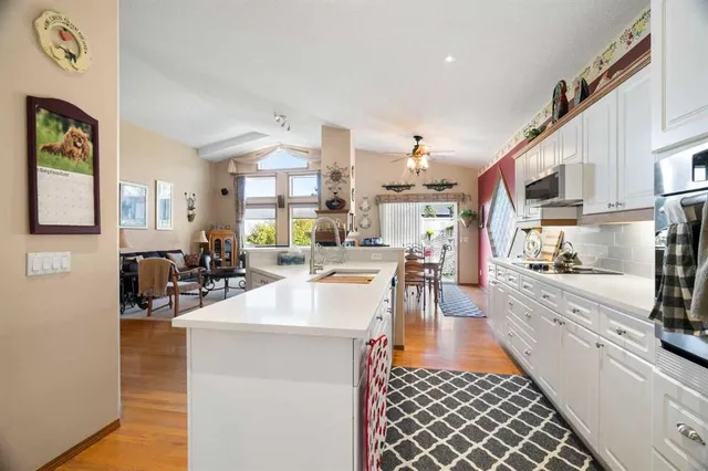 238 Chaparral Pl, Calgary 5