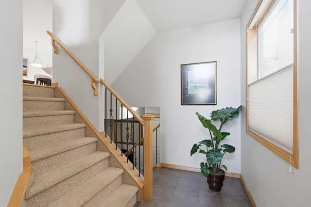 54 Rockyledge Rise, Calgary 4