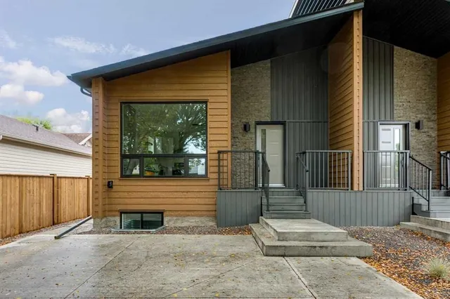 5537 51 Ave #4, Lacombe 2