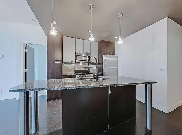 220 12 Ave #902, Calgary 4