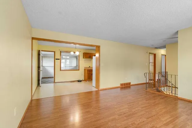 4131 53 Ave, Innisfail 5