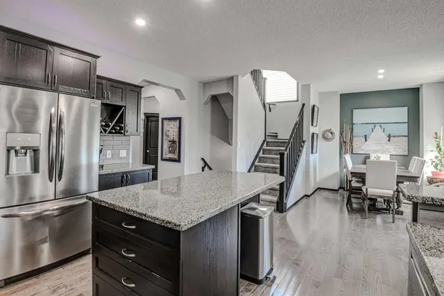 23 Cranberry Cir, Calgary 4