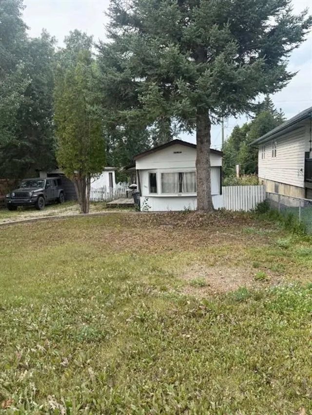 1107 7 AVENUE Ave, Beaverlodge