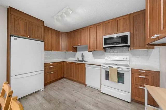5103 35 Ave #113, Calgary 4