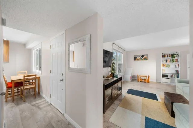 5103 35 Ave #113, Calgary 5