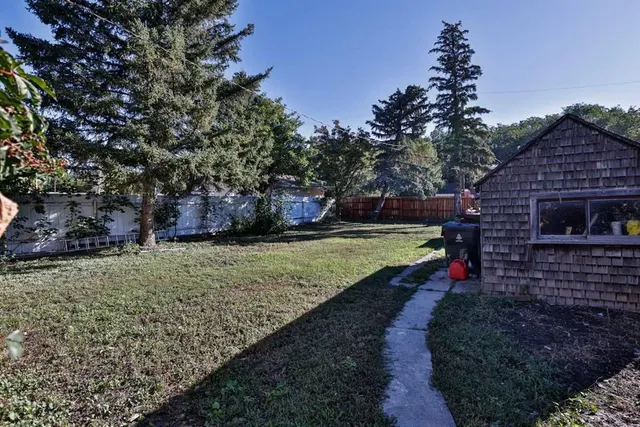 513 19 St, Lethbridge 3