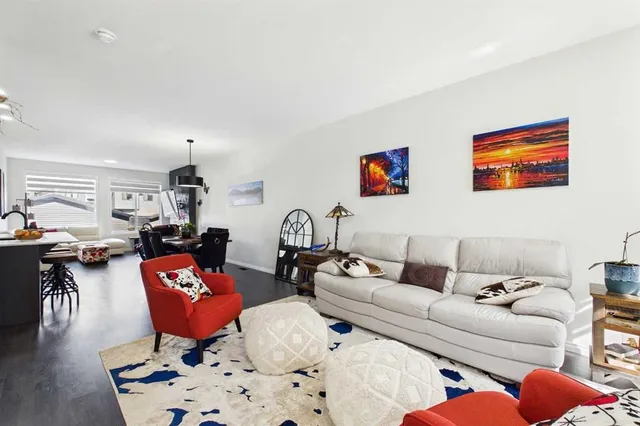 24 Rowmont Common, Calgary 3