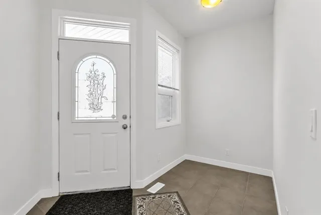 34 Royal Manor, Calgary 4