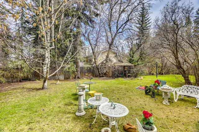 916 Durham Ave, Calgary 3