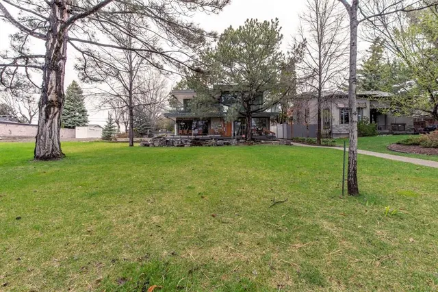 2825 Parkside Dr, Lethbridge 2