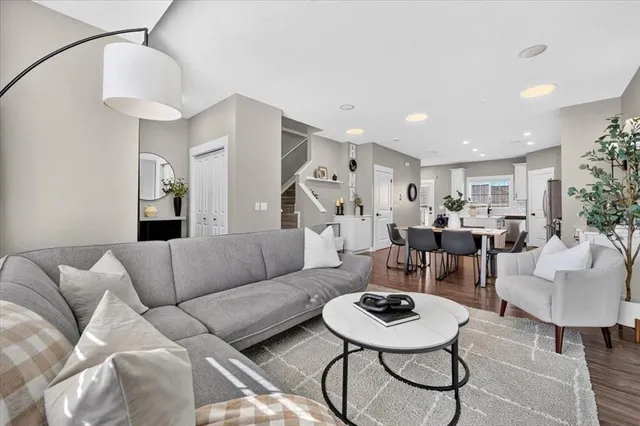 256 Rainbow Falls Dr, Chestermere 5