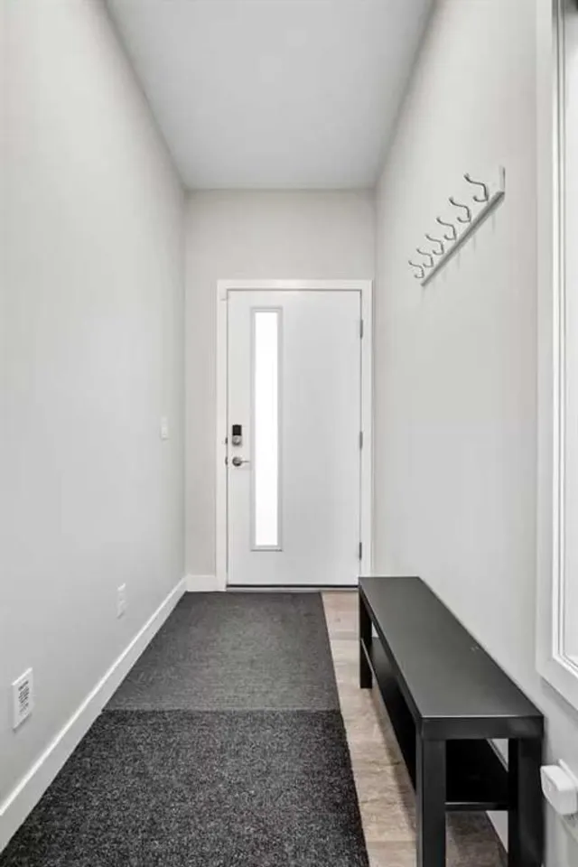 180 Howse Cres, Calgary 4