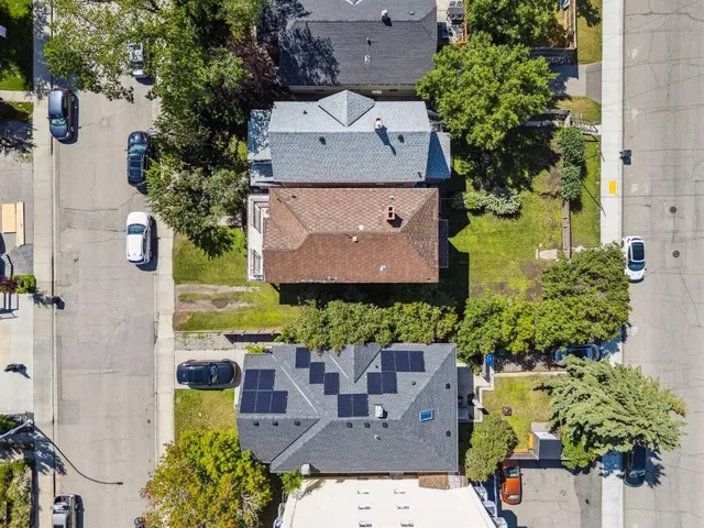 1823 18A St, Calgary 4