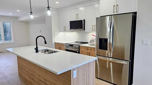 106 4 St #3, Sundre 4