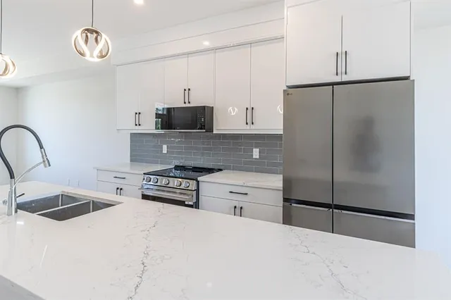 McCaskill Drive # 1927, Crossfield 3
