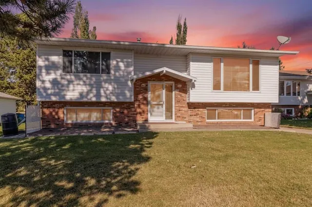 610 8 St, Three Hills 3