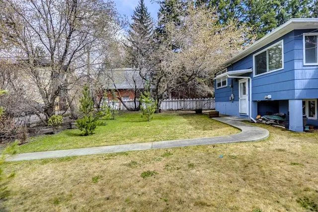 928 Durham Ave, Calgary 5