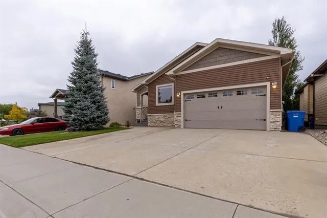 525 Edinburgh Rd, Lethbridge 3