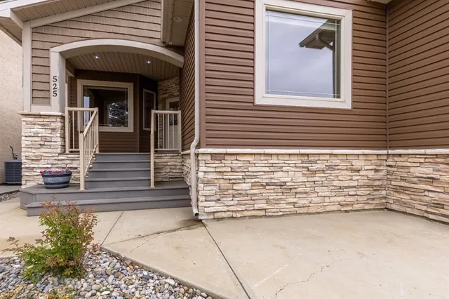 525 Edinburgh Rd, Lethbridge 4